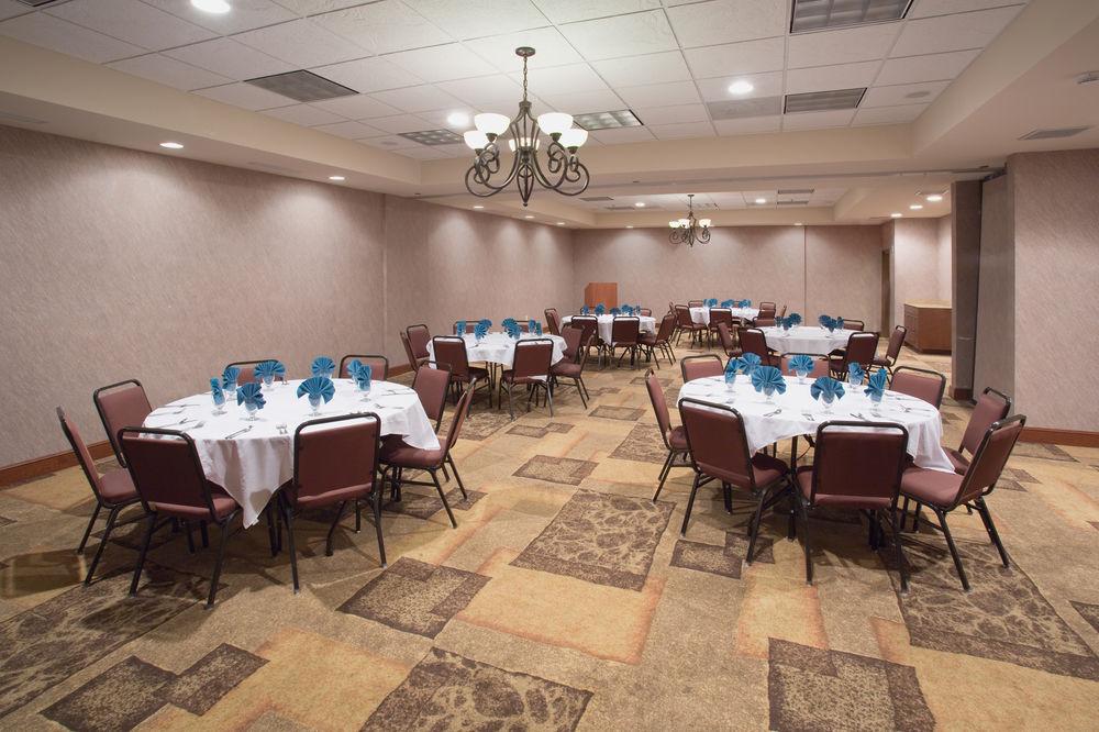 Holiday Inn Express & Suites Trinidad By Ihg Esterno foto