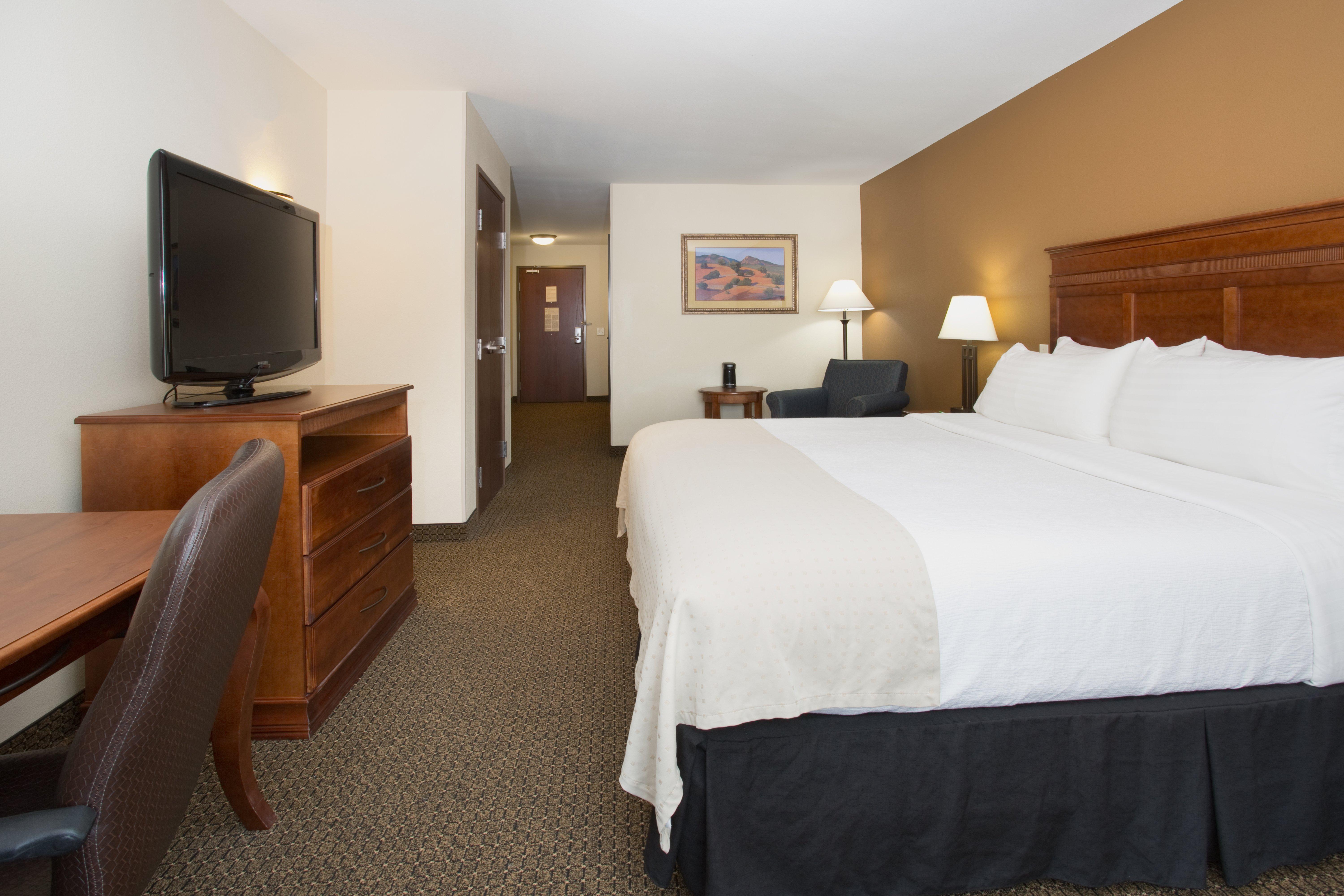 Holiday Inn Express & Suites Trinidad By Ihg Esterno foto