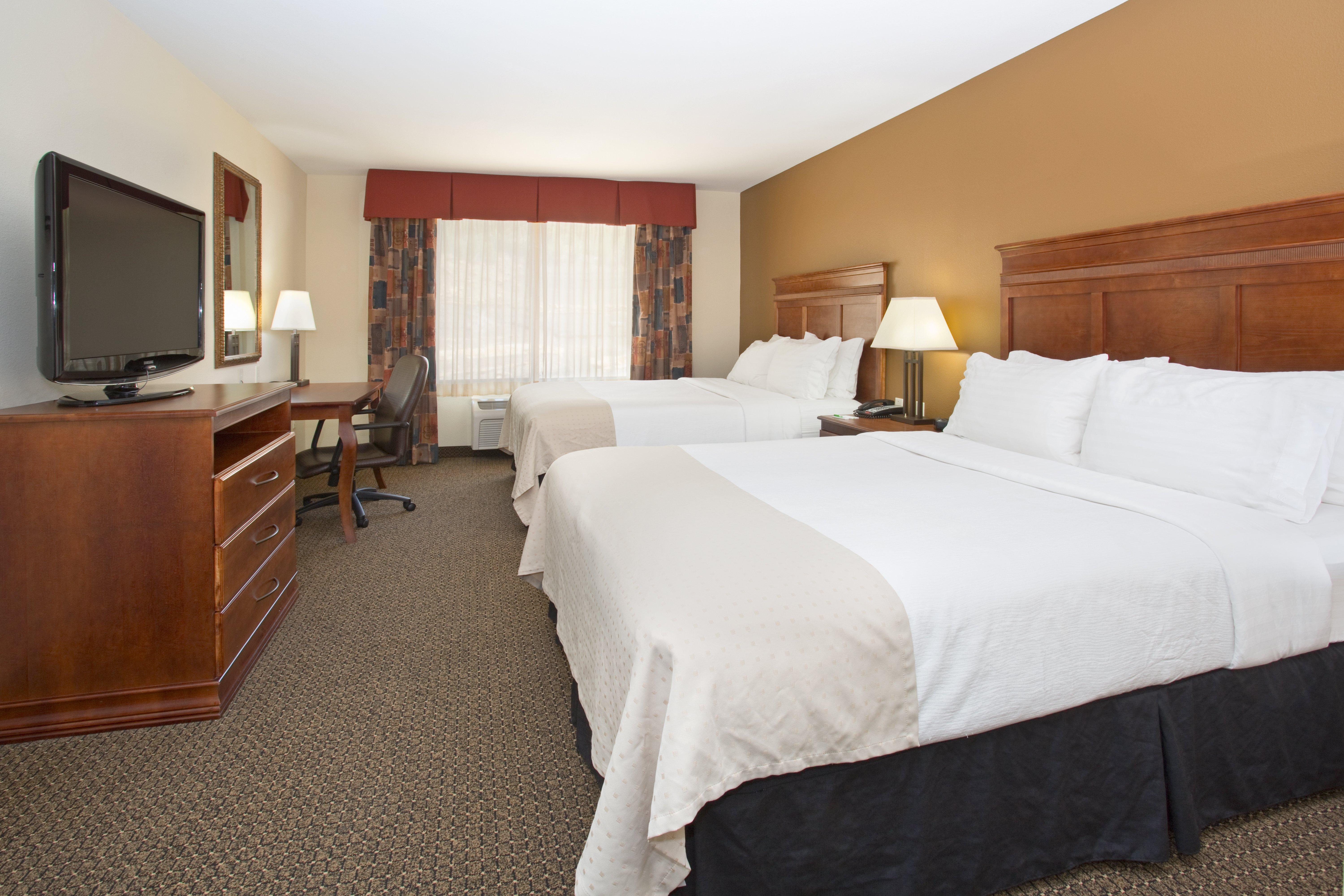 Holiday Inn Express & Suites Trinidad By Ihg Esterno foto