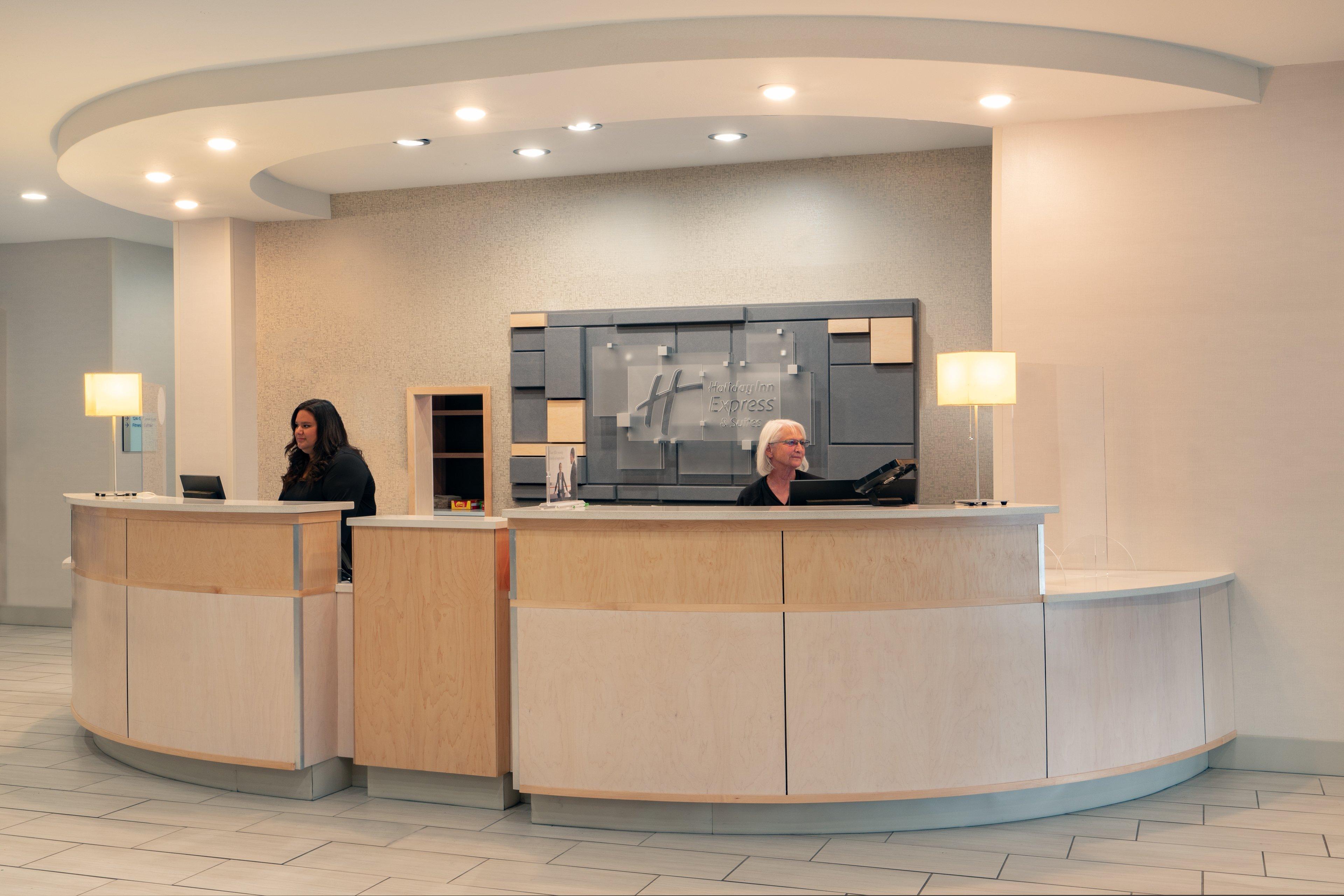 Holiday Inn Express & Suites Trinidad By Ihg Esterno foto