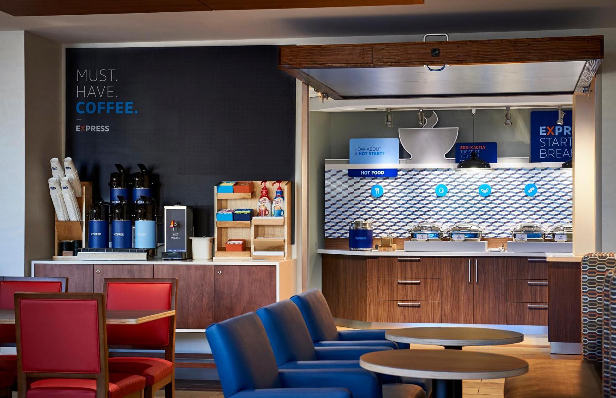Holiday Inn Express & Suites Trinidad By Ihg Esterno foto