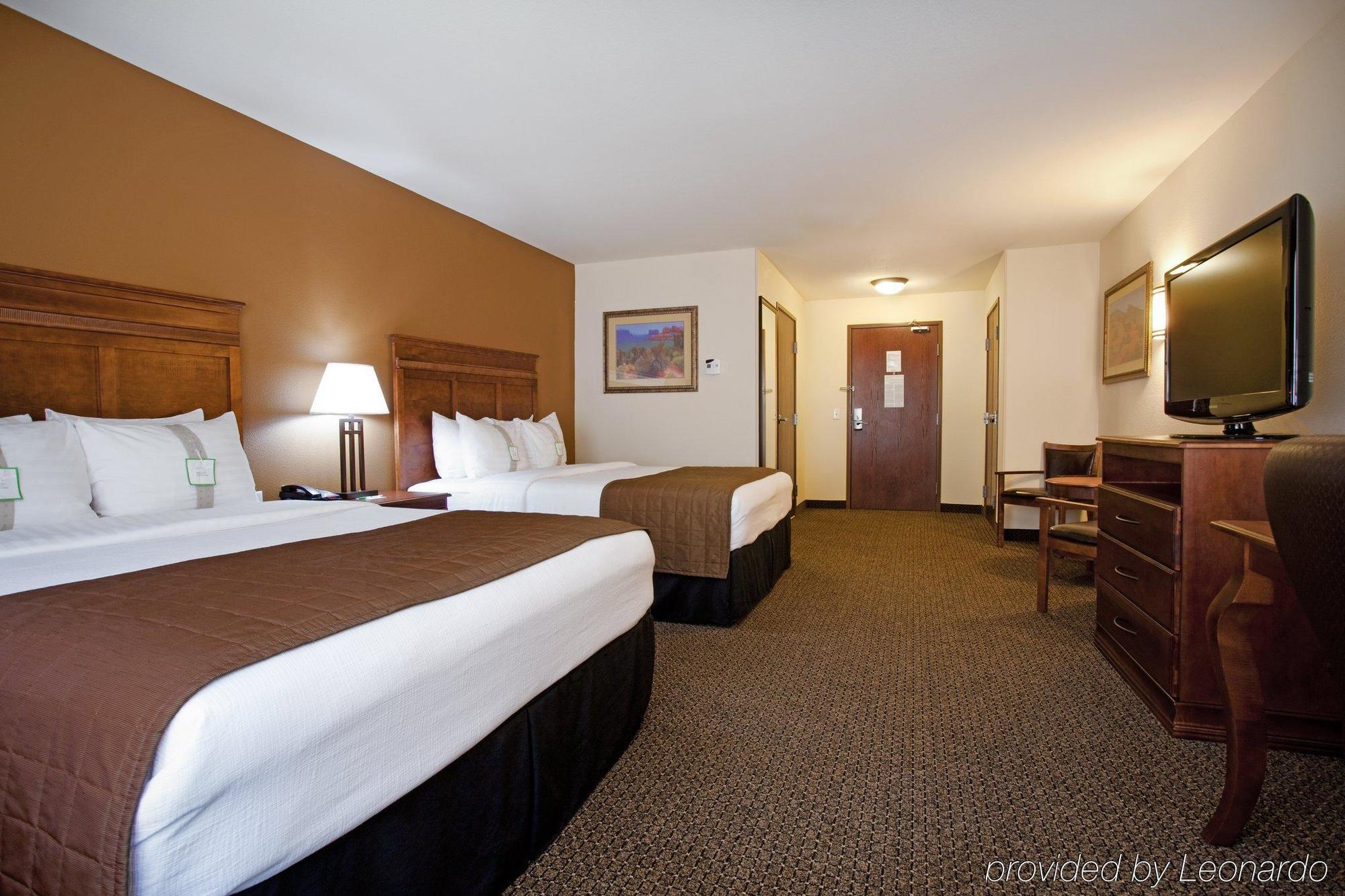 Holiday Inn Express & Suites Trinidad By Ihg Esterno foto